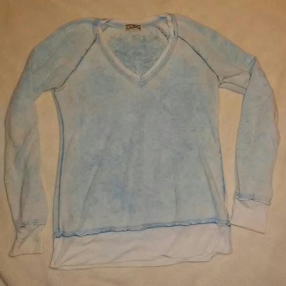 Tops - 🎄Distressed top